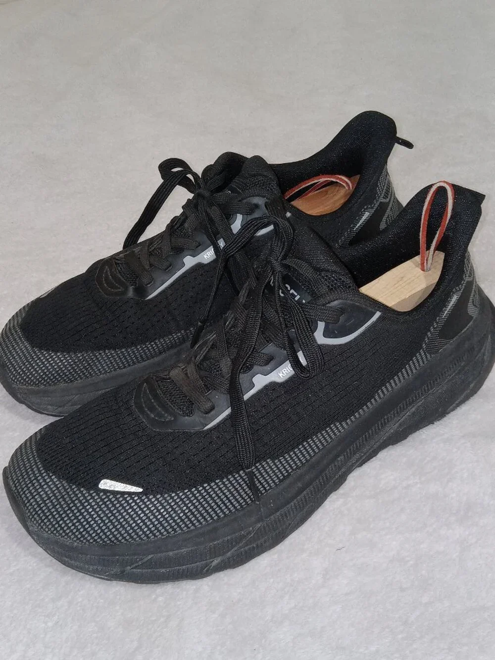 KRICELY Men's Trail Running Shoes Black Mesh Hiking Sneakers EU 45 US 11 R008